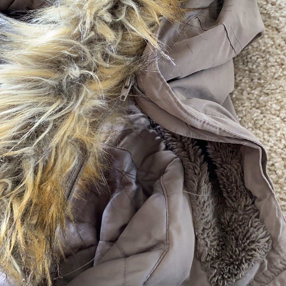 Outer Coat - Picture 6 of 6